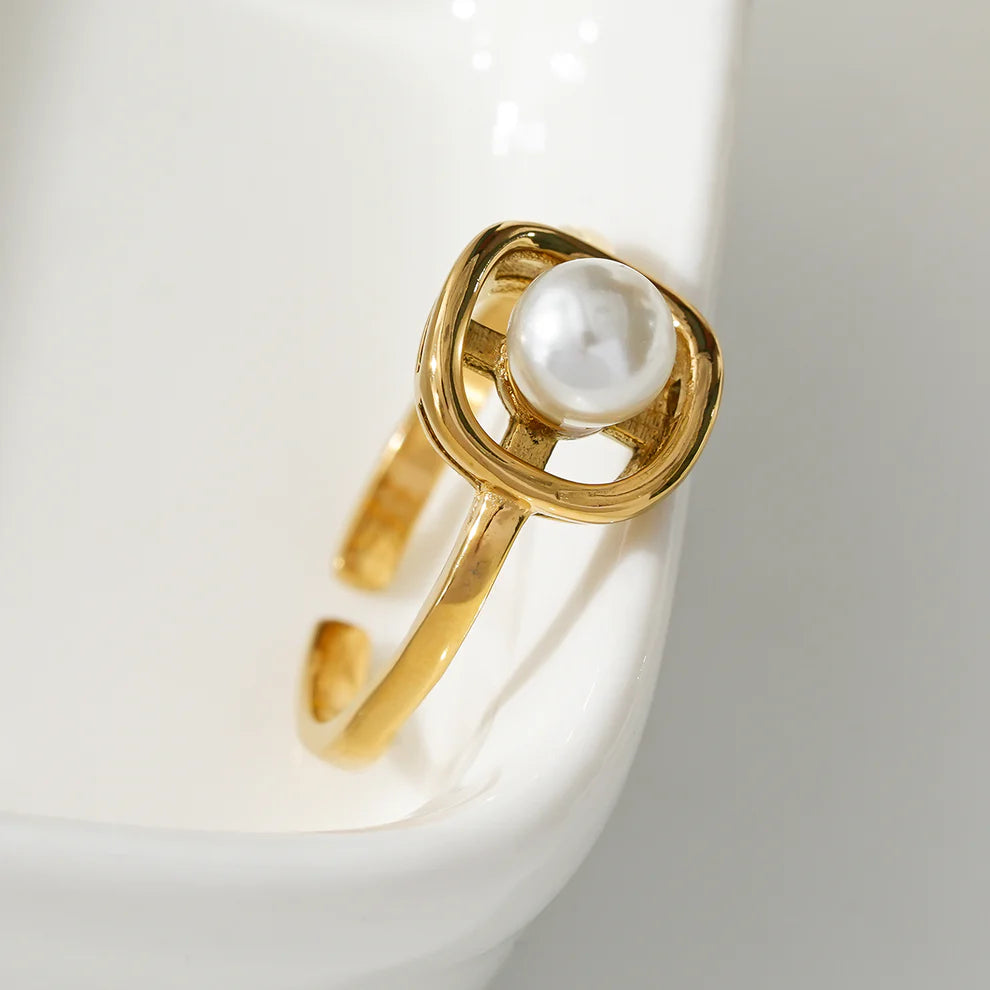 Bague carré avec Perle